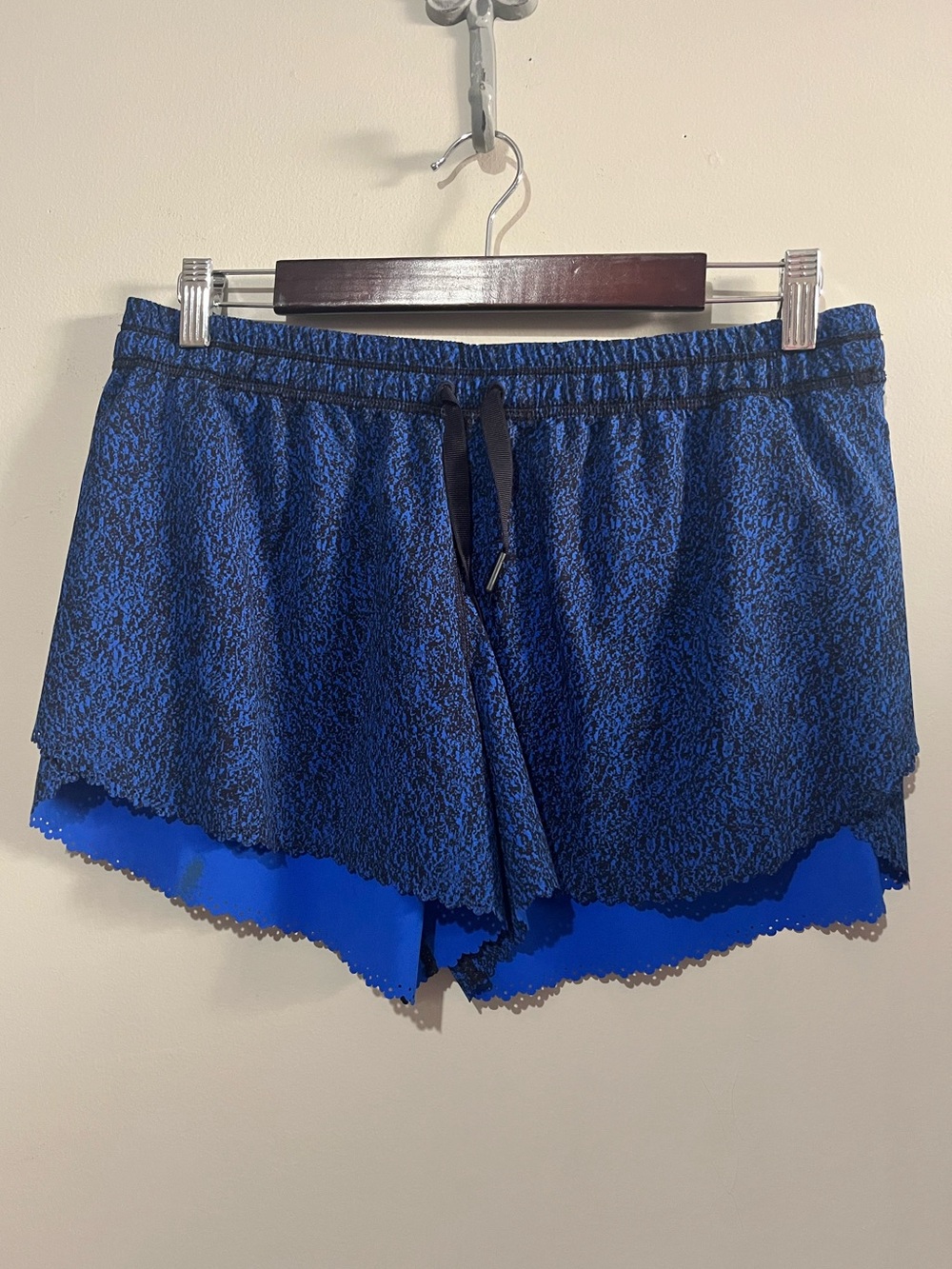 Lululemon Hit It Shorts Circuit Cerulean Blue 3.5” Size 8
